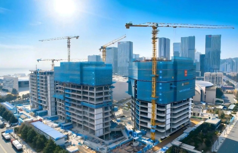 Qingdao Fortune Maliyyə İnnovasiya Mərkəzinin Uğurlu Əsas Strukturunun Tamamlanmasını Təbrik Edin