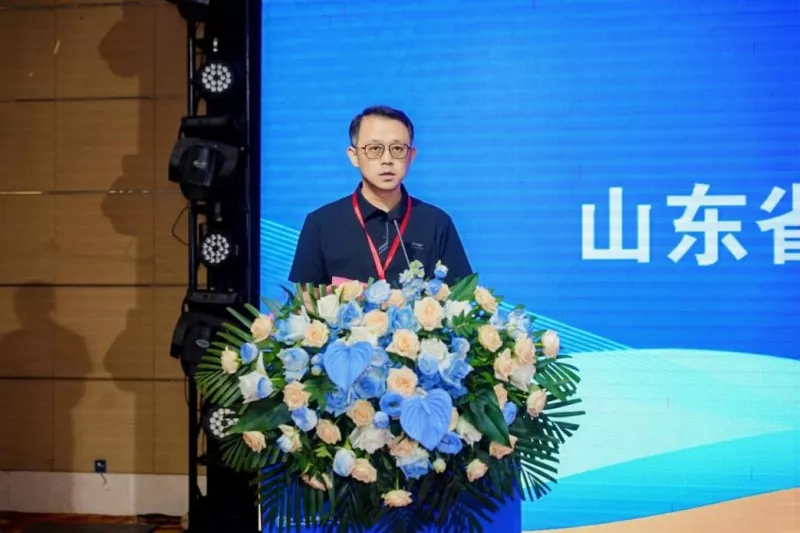 Qlobal İnkişafa Diqqət: Shandong Polad Struktur Sənaye Assosiasiyası Sənayenin Beynəlxalqlaşması üzrə Təcrübə Mübadiləsi Konfransını Uğurla Keçirir