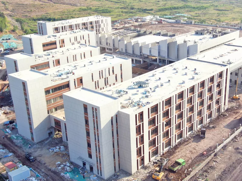 Mühəndislikdən əvvəl High Rise Polad quruluşu məktəb binası